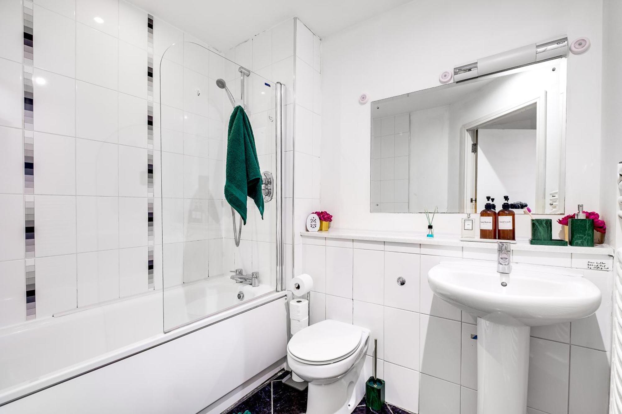 Ultra Stylish 2 Bedroom Apt Centrally Located Бірмінгем Екстер'єр фото