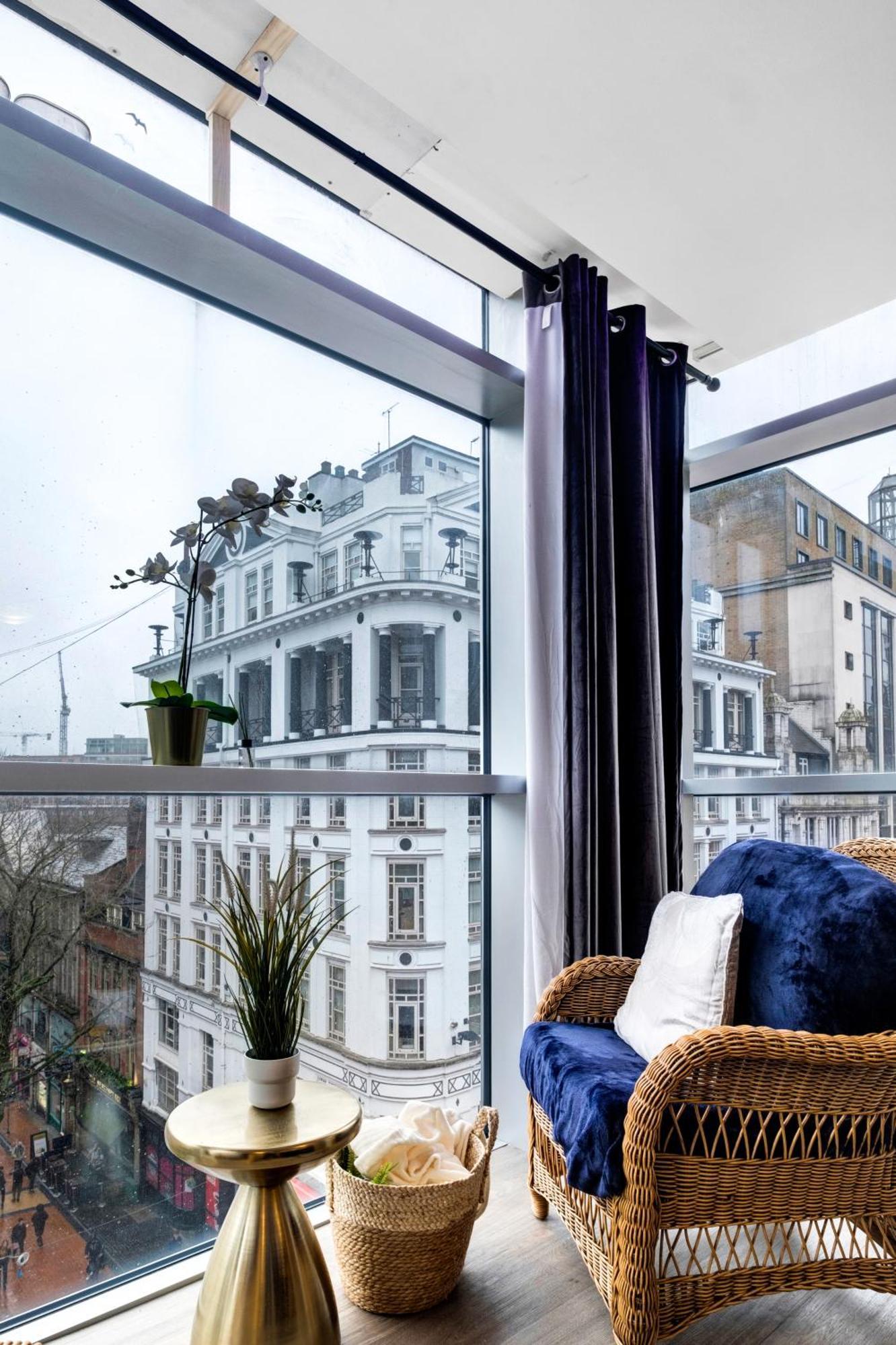 Ultra Stylish 2 Bedroom Apt Centrally Located Бірмінгем Екстер'єр фото